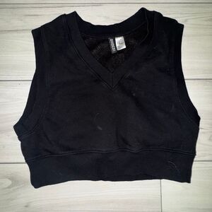 H&M Divided black sweater‎ vest cropped size small